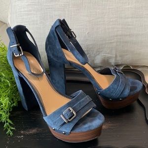 Jessica Simpson Platform Heels Size: 7.5